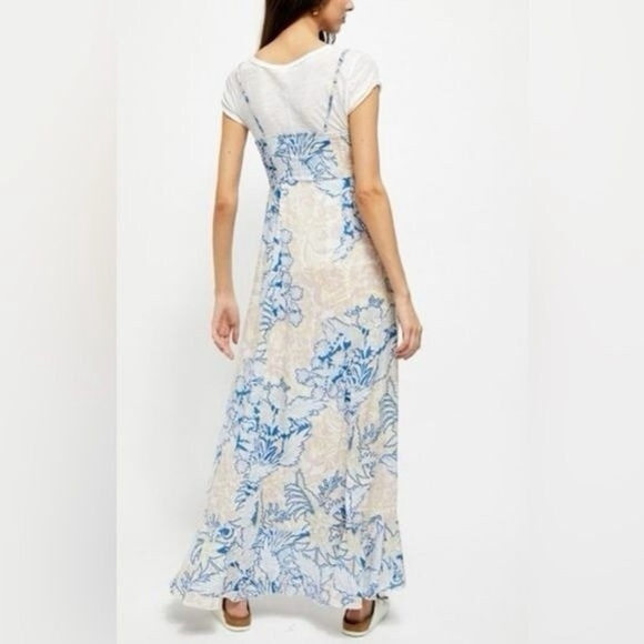 Free People Forever Yours Floral Maxi Dress M Blue Smocked Boho Fairy Vacation - Picture 7 of 14